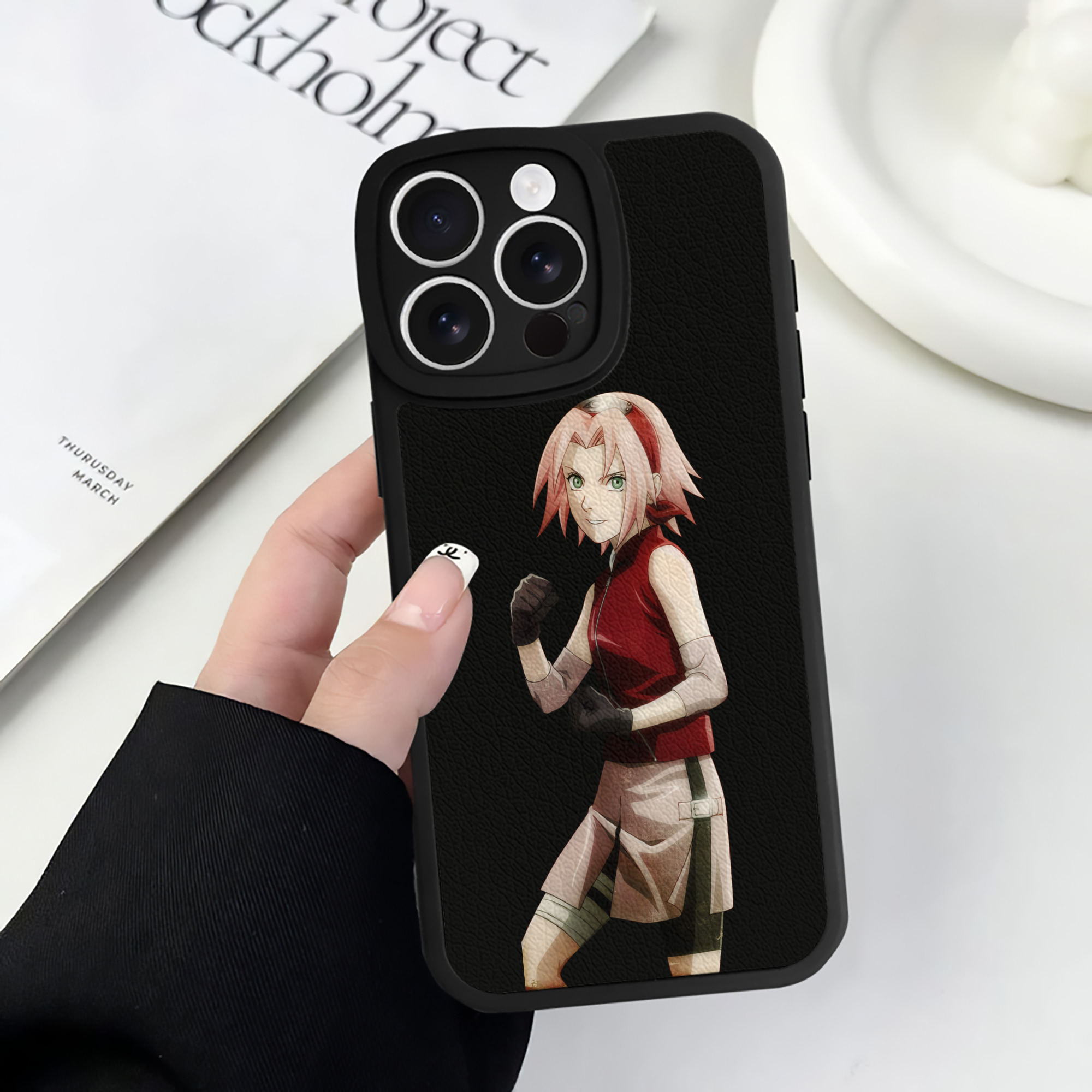 （画像用） NARUTO -ナルト- 春野サクラ Haruno Sakura 【iPhone 16シリーズ対応】シリコンスマホケース（レザー調） 材質：シリコン